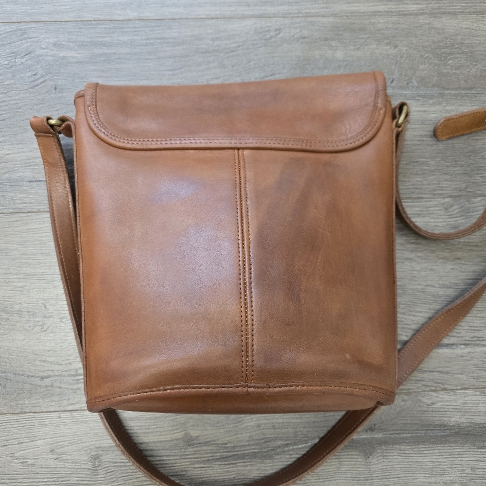 Vintage Coach Shoulder Bag British Tan Leather Classic Fisherman Grandpa - Picture 7 of 11